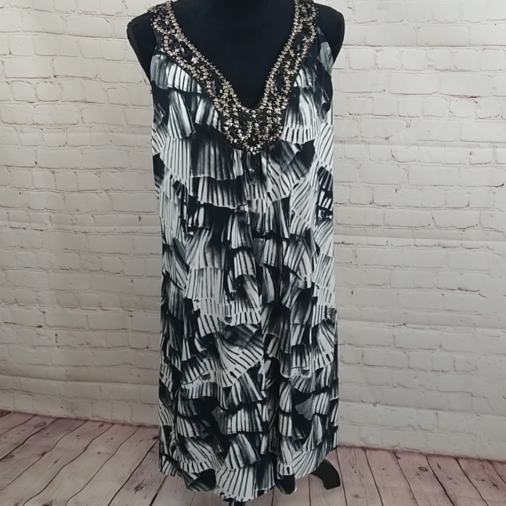 Bisou Bisou Black and White Sleeveless Midi Dress